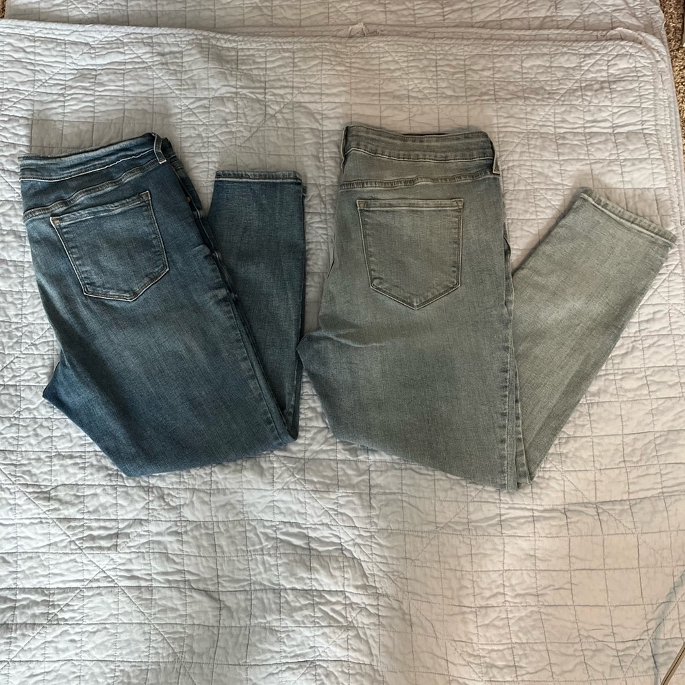 Old Navy Rockstar Super Skinny Jeans 16 Short 2 Pair